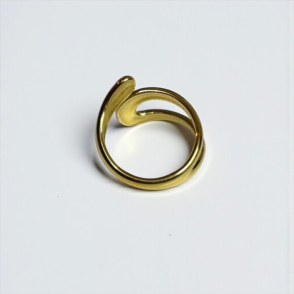 Irregular Solid Gold Ring - Picture 6 of 6